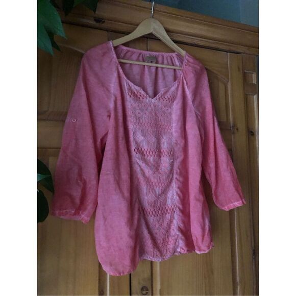 Valerie Stevens Tops - Valerie Stevens coral pink crochet front panel  blouse SZ M